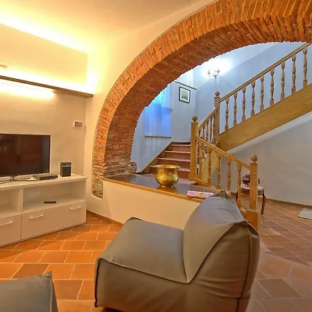 Crispinino Villa *